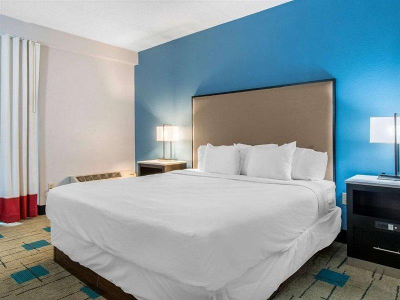 Hawthorn Extended Stay By Wyndham Chambersburg Esterno foto