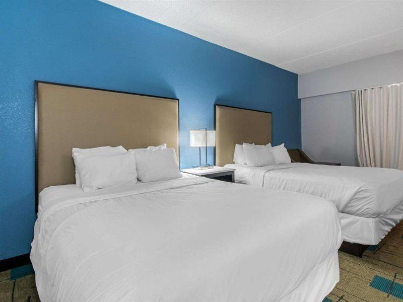 Hawthorn Extended Stay By Wyndham Chambersburg Esterno foto