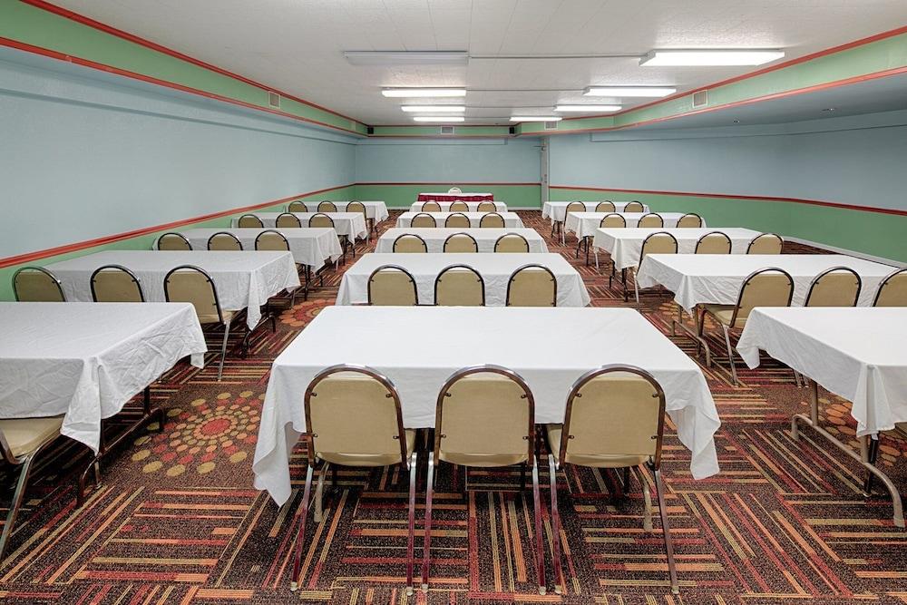 Hawthorn Extended Stay By Wyndham Chambersburg Esterno foto
